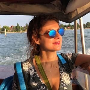 Meet your Posher, Rossella